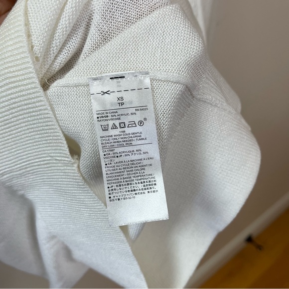 NWOT Banana Republic Sweater with crochet pattern size XS white 3/4 sleeves - Picture 5 of 5